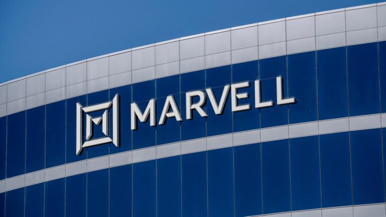 Top analysts are confident about these 3 stocks for the long haul