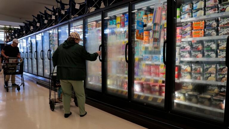 U.S. economy slowed to 1.5% growth rate in Q2; June core inflation at 3.3%