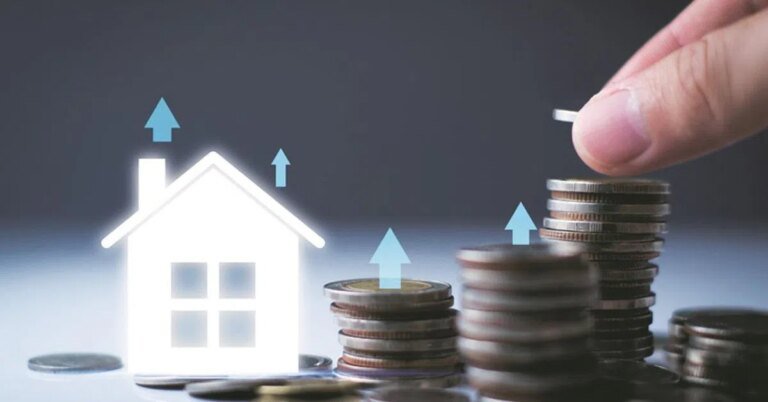 Vinod Chopra buys Bandra flat from Rakeysh Mehra’s firm for Rs 7.8 cr | Personal Finance