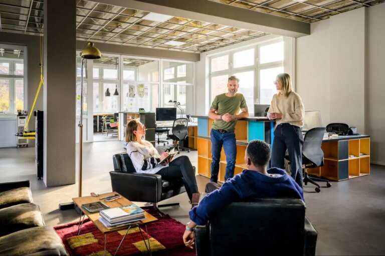 “I’m Not a Big Company CEO.” A Billion-Dollar Founder’s Confession — and What It Reveals About Startup Success