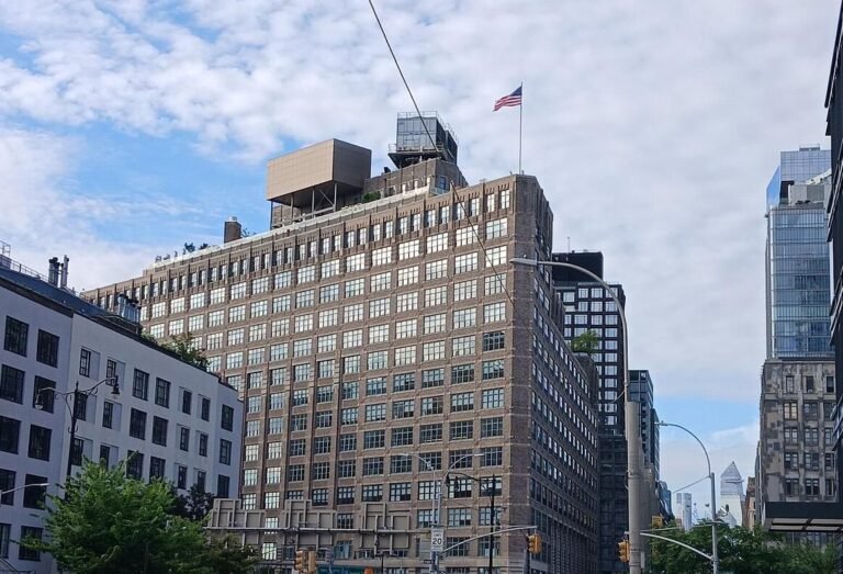 Brookfield Eyes Stake In $3.5B Manhattan Office Campus