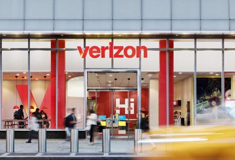 Verizon To Sell 274 Retail Locations, Lay Off 500 Office Workers