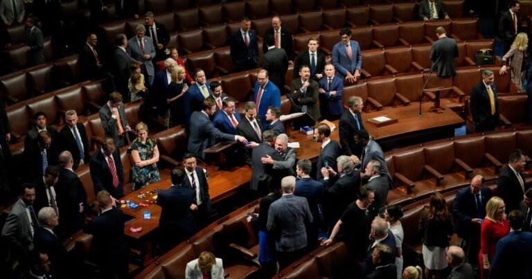 Bank deregulatory bill passes House, goes to Senate