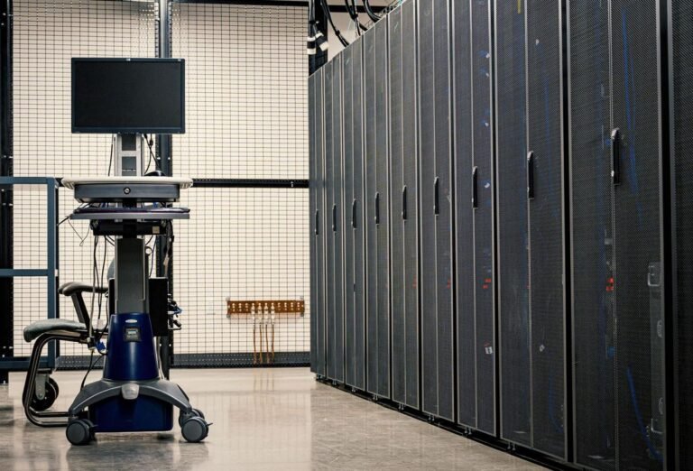 A Customized Approach To Help Data Centers Embrace Liquid Cooling
