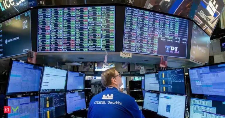 US stocks: US market ends mixed as investors focus on tech earnings