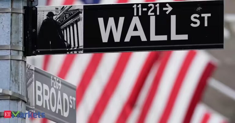 US stocks: S&P 500 ends higher as investors await tech earnings