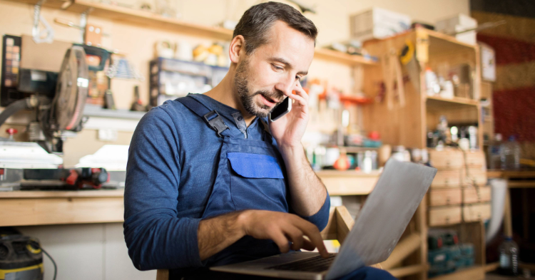 Business Newsletter Tips to Retain Customers