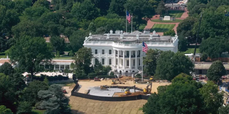 White House Gets $6M Lockheed Helipad to Protect Lawn From Marine One