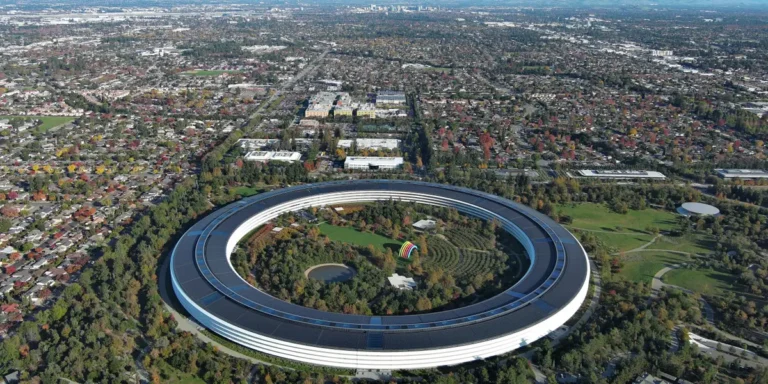 AI Rewrites the Big Tech Org Chart