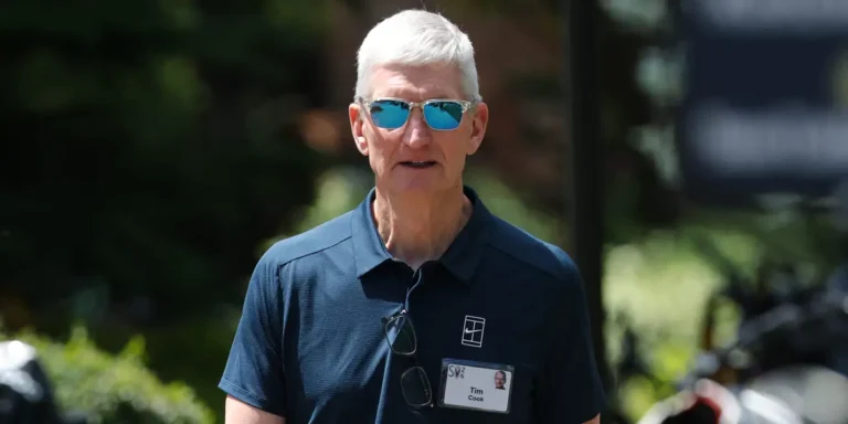 Apple Accuses OpenAI of Playing Dirty in the AI Talent Wars