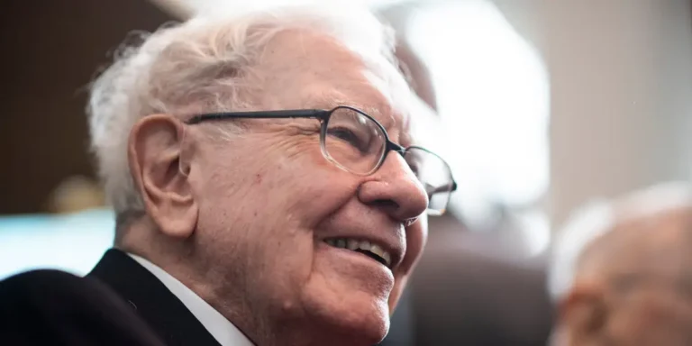 Warren Buffett: I’ll Donate My Entire Berkshire Fortune by 2034