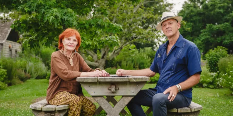 Inside the War Over Leaf Blowers Tearing Hamptons Homeowners Apart
