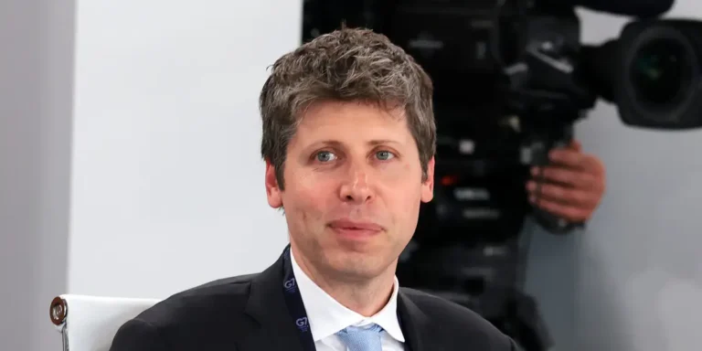 Altman: AI Won’t Bring 4-Hour Workweeks Because People Are Competitive