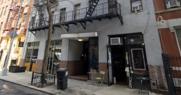 Douglaston Realty Offloads 7 Cornelia Street in West Village for $25M – Commercial Observer