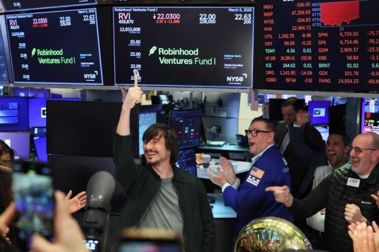 Inside Robinhood’s high-stakes bet to ‘democratizing’ millions of its casual users onto blockchain finance