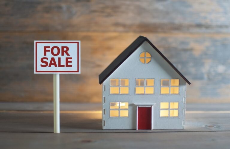 Pending Home Sales Dip to Lowest Level in Three Months