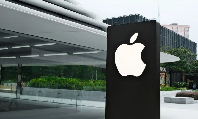 Apple Plans To Overhaul Computers to Meet AI Demand