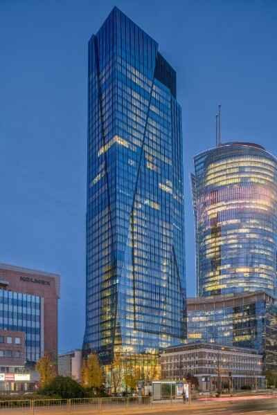 Eastnine to acquire Warsaw office tower in €300m deal