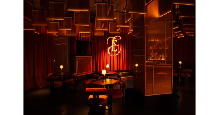 Sommernächte im Esmeralda’s Mayfair