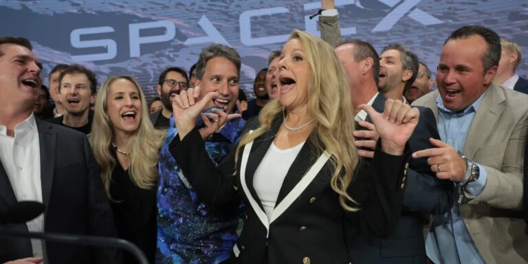 Trump cheers Gwynne Shotwell as Musk’s SpaceX No. 2 gives $325M in stock to Trump Accounts