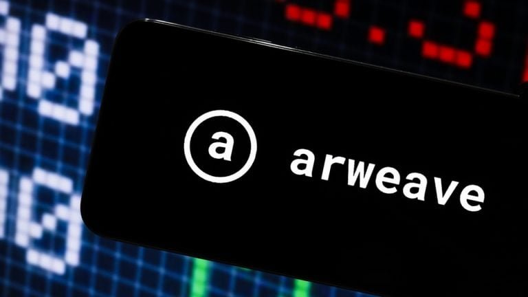 Arweave (AR) Price Prediction 2025, 2026, 2030: Can Permanent Storage Pay Off? • Benzinga