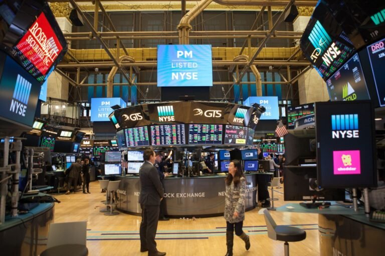 Weak Chip Stocks Put Downward Pressure on Broader Market