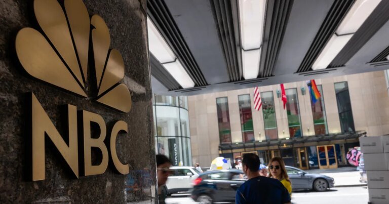 NBCUniversal Renews 244K-SF Offices at 1221 Avenue of the Americas – Commercial Observer