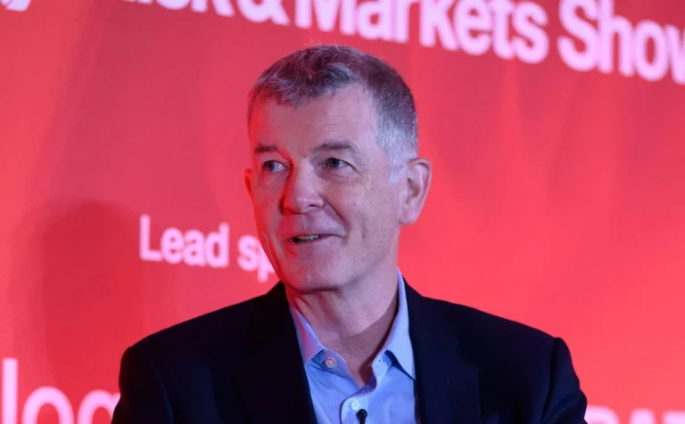 Former MI6 chief urges AI slowdown