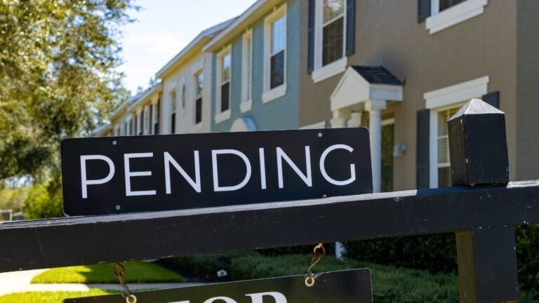 Pending Home Sales Plunge 5.4% in June as Prices Surge to Record High
