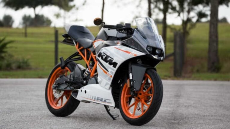 Bajaj Auto Share Price Today Nears 52-Week High On Strong Q1 Result | Buy, Sell Target Price