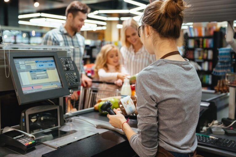 USAA Finds Consumers Use Credit Card Rewards for Everyday Expenses