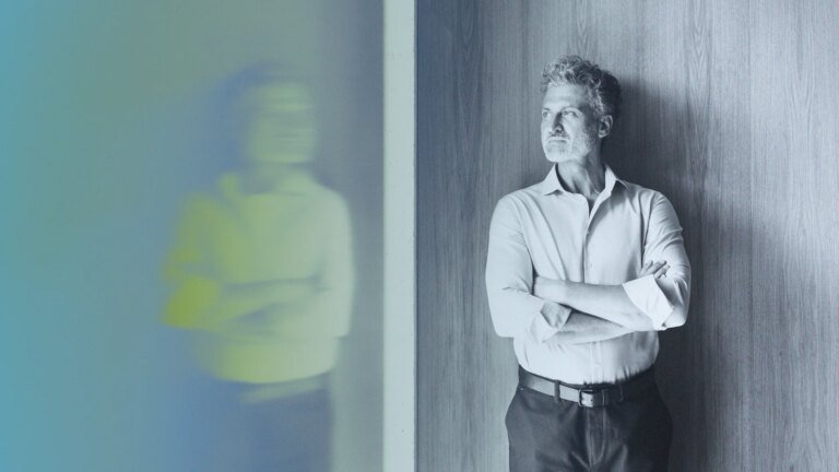 New Research Shows Why the Best Founders Pause Before They Act
