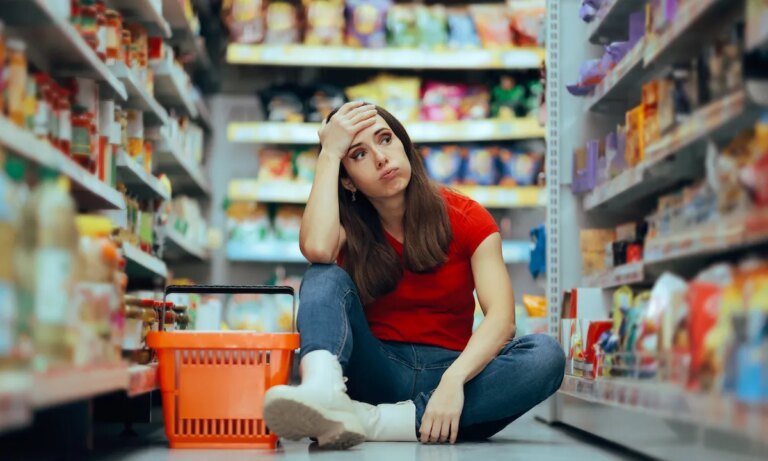 Grocery Bills Drag Down Consumer Confidence in July