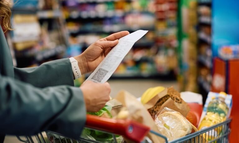 Canadian retail sales marked a fifth straight monthly gain in May