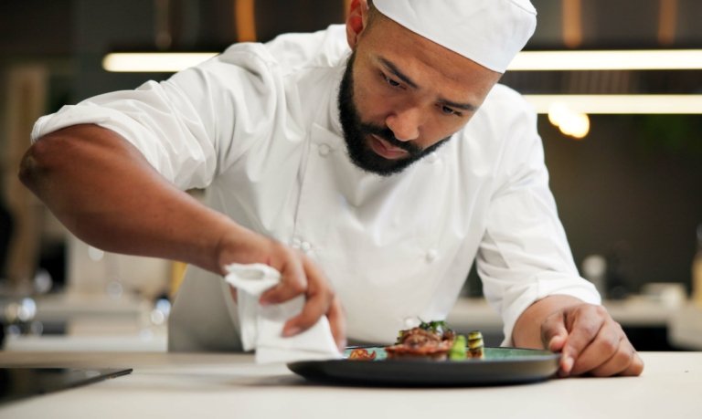 Restaurant Platforms Make Embedded Finance Part of Operations