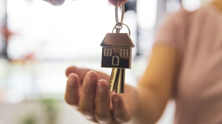 Vacation Homes Selling Faster Than a Year Ago as Luxury Market Prices Cool