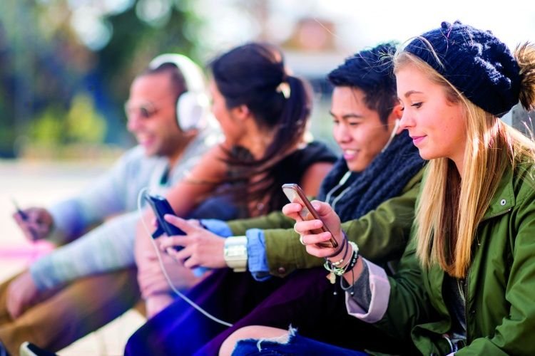 Gen Z leads UK shift to investments with £25bn in new inflows