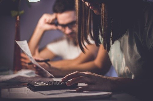Why Canadians won’t spend, even when they can afford to