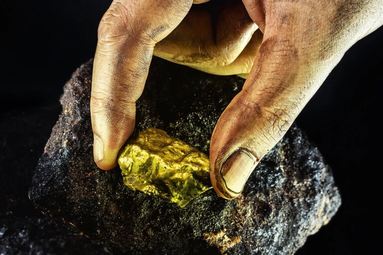GDX ETF: Why Gold Miners Are A BUY After Falling More Than Gold (NYSEARCA:GDX)