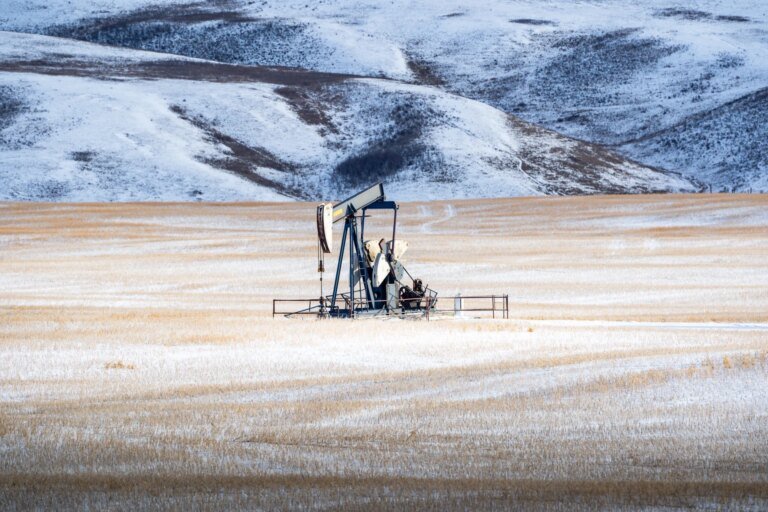 Canadian Natural Resources Stock: A Dividend Machine In A Volatile Oil Market (NYSE:CNQ)