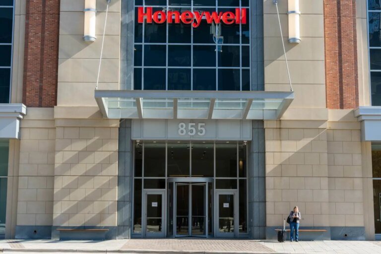 Honeywell Q2 Earnings: Positive Outlook Following Spin Off, Shares Fairly Valued (NASDAQ:HON)