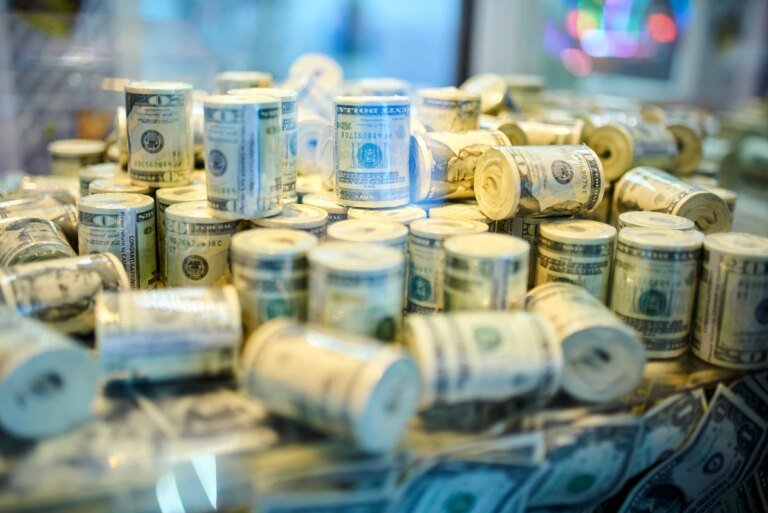 Realty Income: The Bull Case Relies More On Valuation Than Earnings (NYSE:O)
