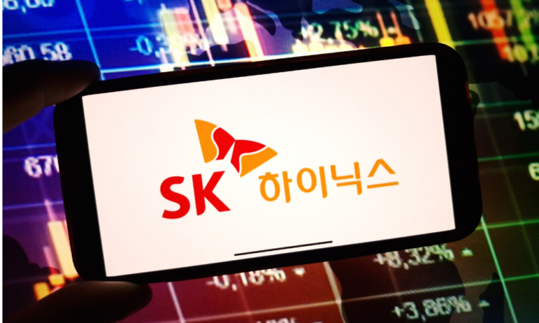 SK Hynix falls 15% in Seoul, cooling its Nasdaq debut rally
