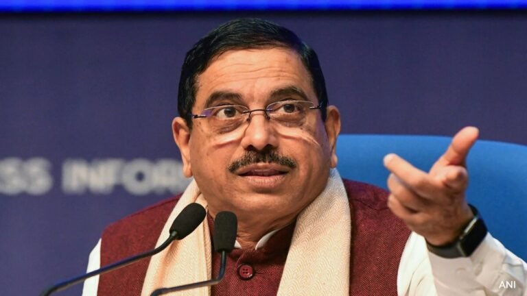 Pralhad Joshi Takes Charge as Education Minister After Dharmendra Pradhan’s Resignation