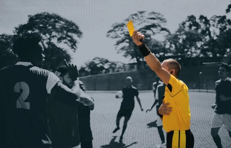 Refs Can Make Up to $3,000 a Game. But Nobody Wants the Job.