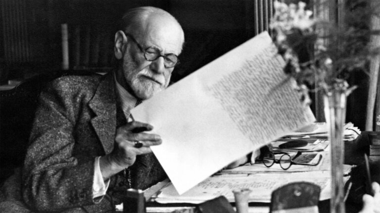 130 Years Ago, Sigmund Freud Described 1 Weird Mental Habit. Neuroscience Just Explained It