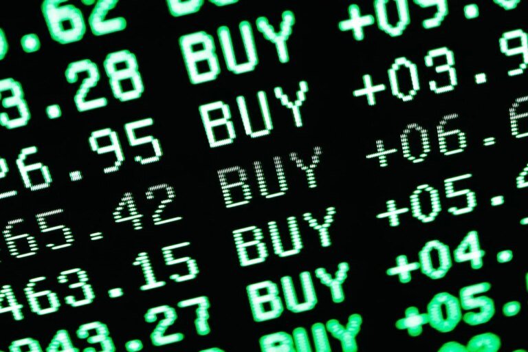 2 More Stocks to Buy for the AI Convergence
