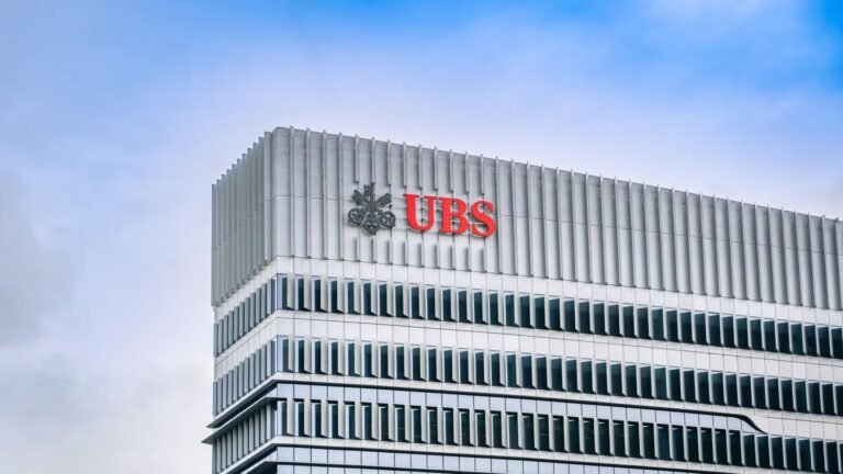 UBS gears up to pilot US banking services for wealthy clients