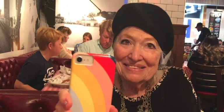 Caring for My 88-Year-Old Mom Means Being Her Tech Support
